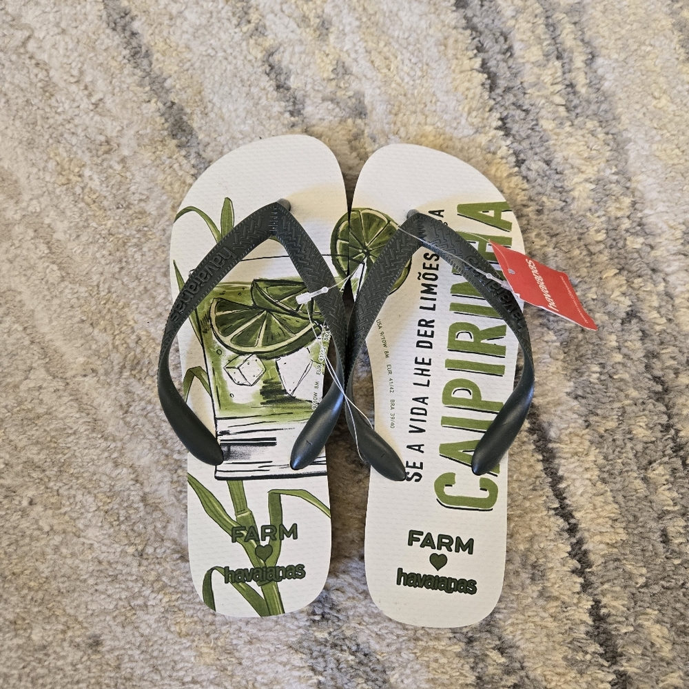 NWT Havaianas x Farm Rio Thong Sandals